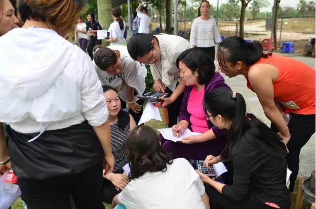 口哨發(fā)令、旗幟落下，比賽的完美呈現(xiàn)，離不開裁判員的辛苦付出，低調(diào)是他們的代名詞