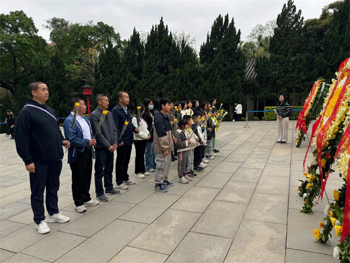 緬懷英烈志，傳承民族魂—黃花崗七十二烈士陵園祭奠活動   -3